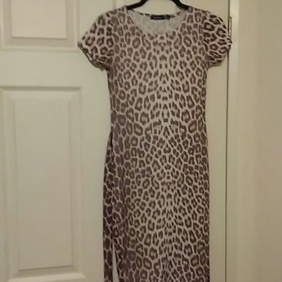 Long short sleeve dress - Picture 1 of 1